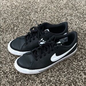 Kids Nike Black and White Minimalist Sneakers